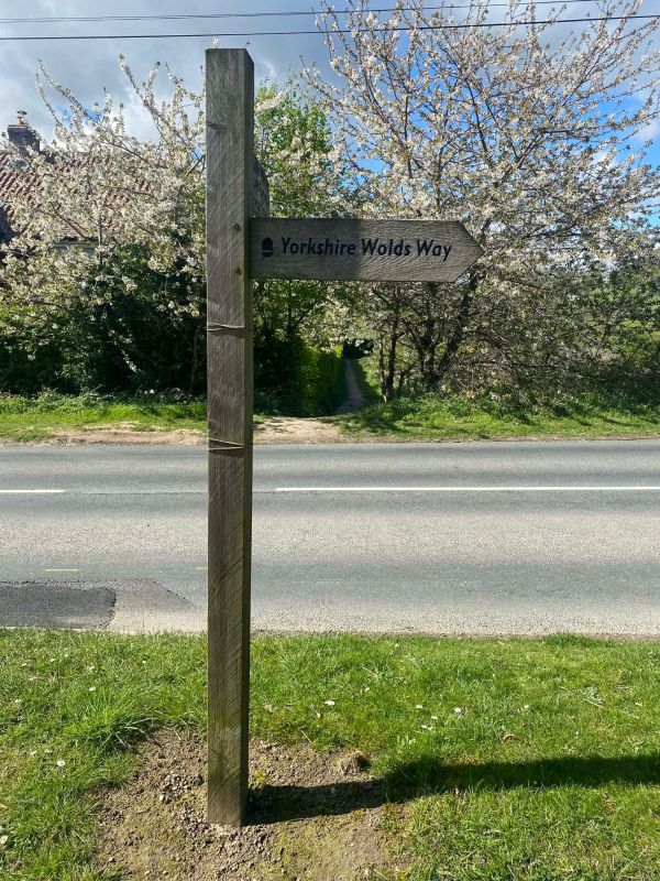 Picture of Yorkshire Wolds Way Section 1: Hessle - South Cave